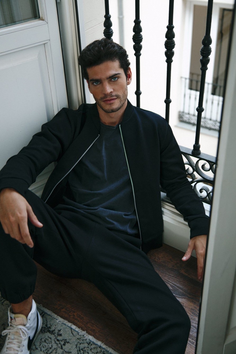 Akala Studio Sweats | Black Neoprene Men Set