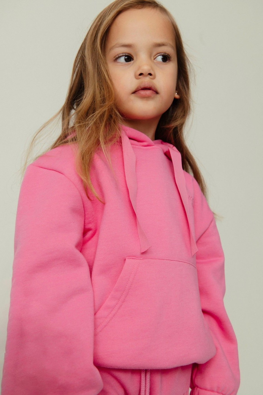 Akala Studio Sweats | Pink Hoodie Girl