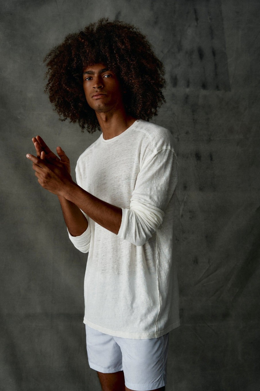 Akala Studio T-Shirts | Linen T-Shirt